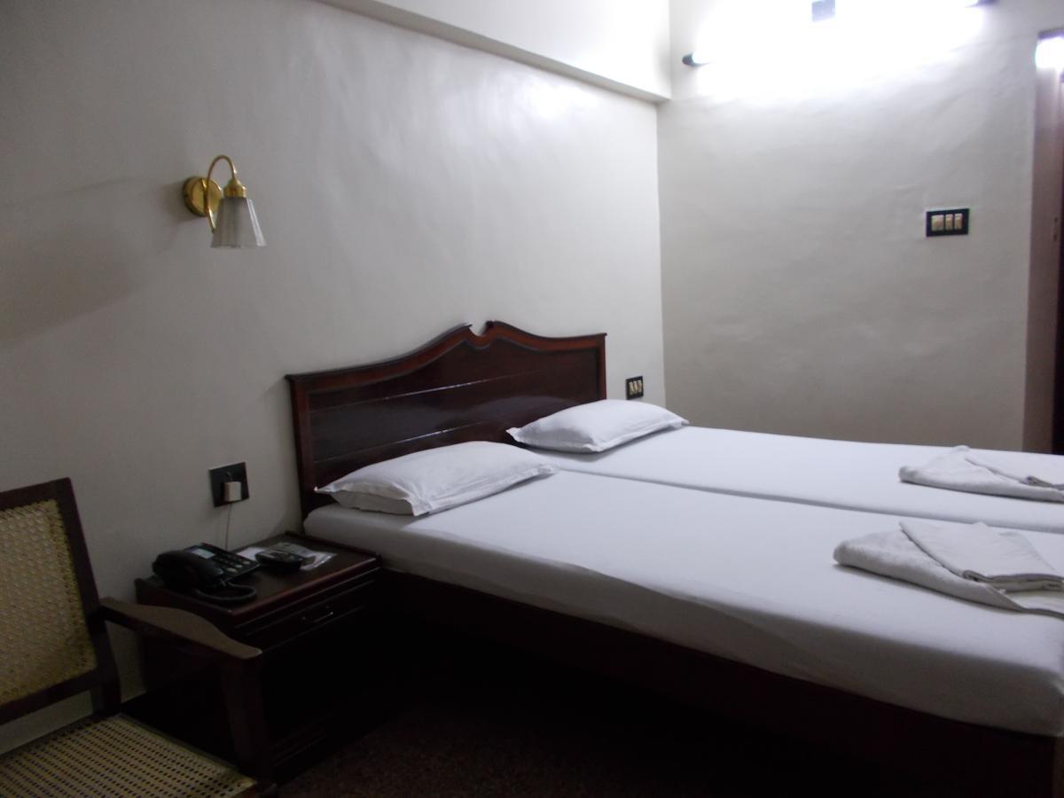 Biju'S Tourist Home Kochi ภายนอก รูปภาพ