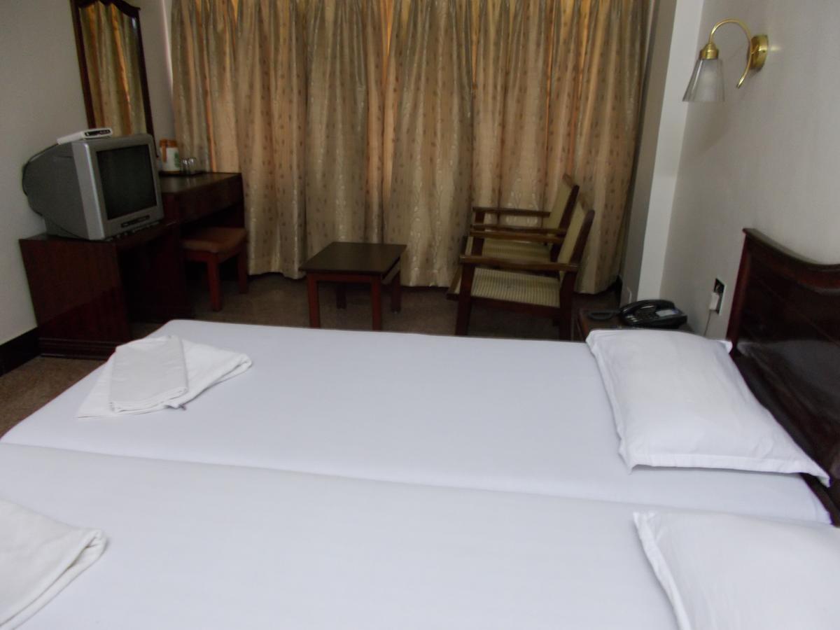 Biju'S Tourist Home Kochi ภายนอก รูปภาพ