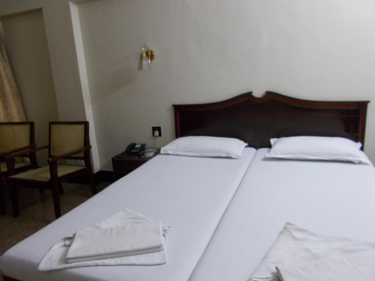 Biju'S Tourist Home Kochi ภายนอก รูปภาพ