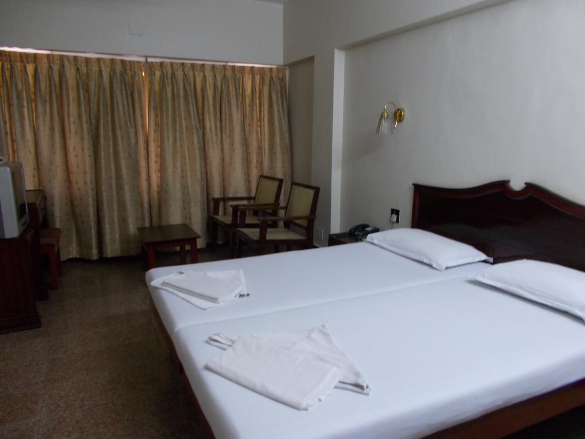 Biju'S Tourist Home Kochi ภายนอก รูปภาพ