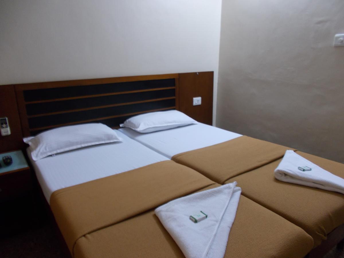 Biju'S Tourist Home Kochi ภายนอก รูปภาพ